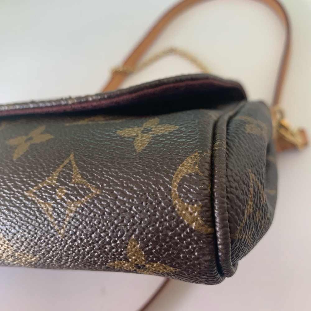 Louis Vuitton The Favorite MM - Monogram Crossbody with both straps - Picture 8 of 16